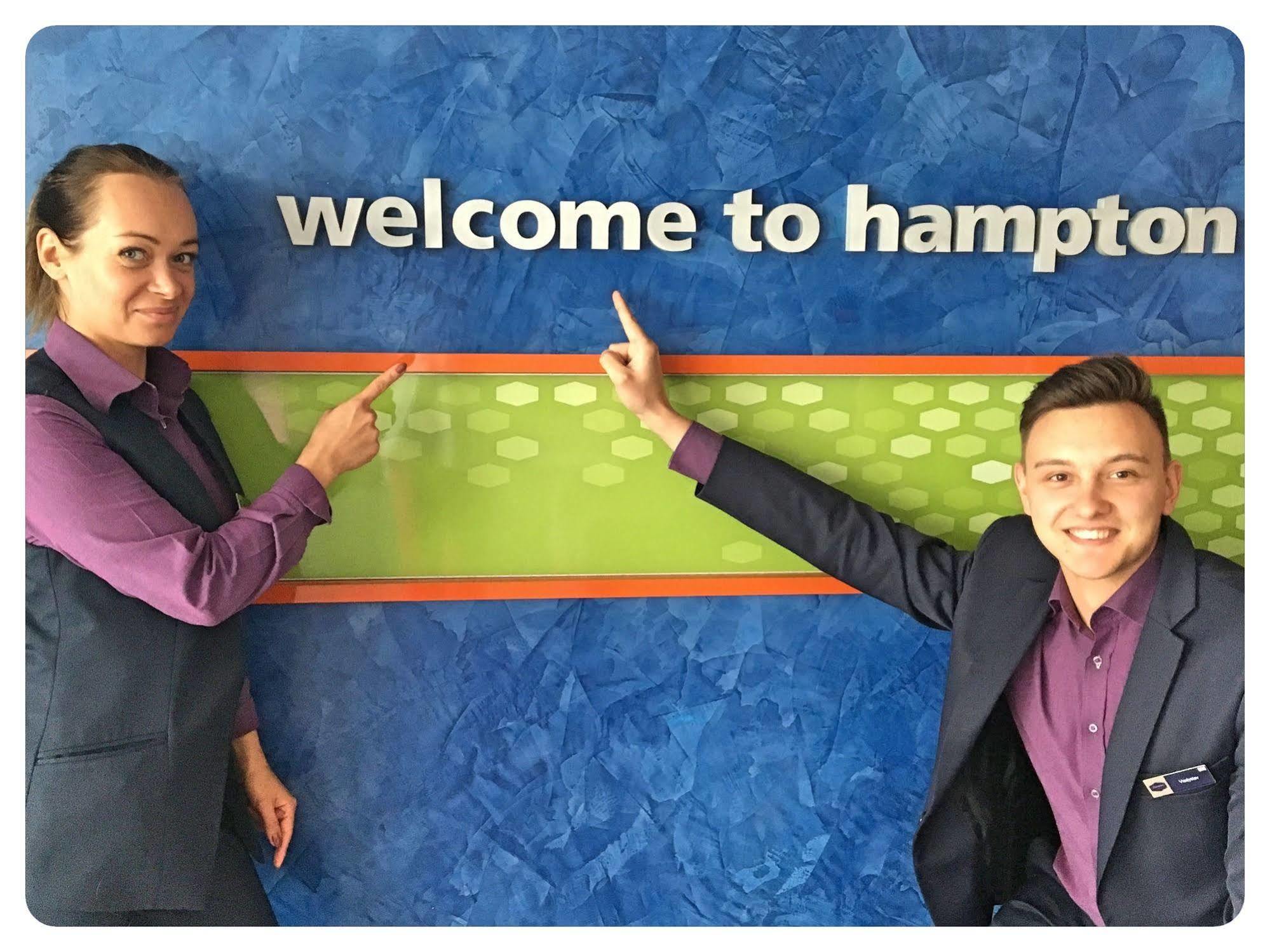 Hampton By Hilton Warsaw City Centre Exterior foto